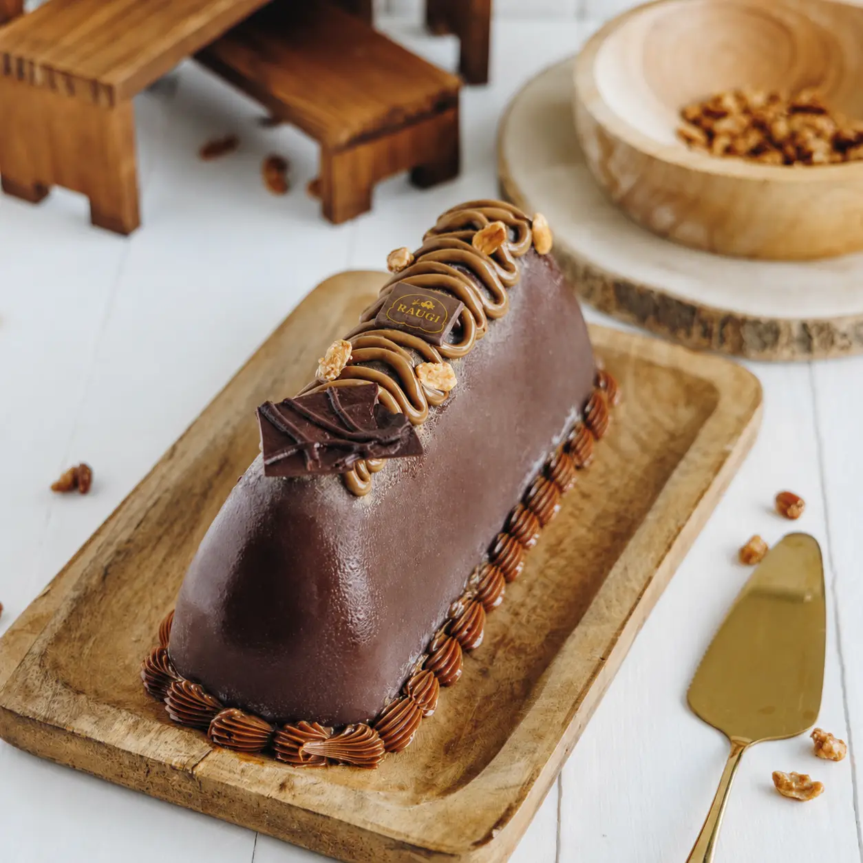 Bûche glacée Raugi au chocolat et caramel, dessert de Noël